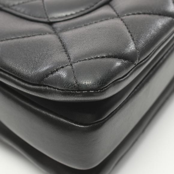 Chanel Trendy CC Handbag Lambskin Black - Picture 7 of 10